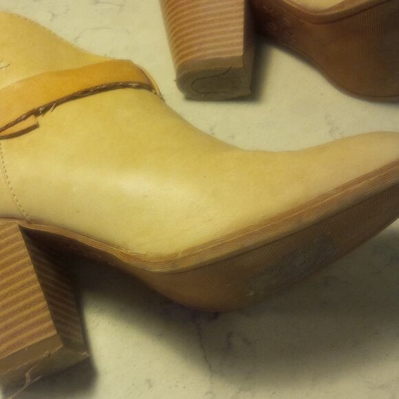 Low Rise/Ankle Boots with Zipper, Size 8.5, XOXO, Near-New Condition - Picture 3 of 4